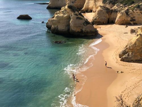 E&M Garden View Beach House VII Porches portugal