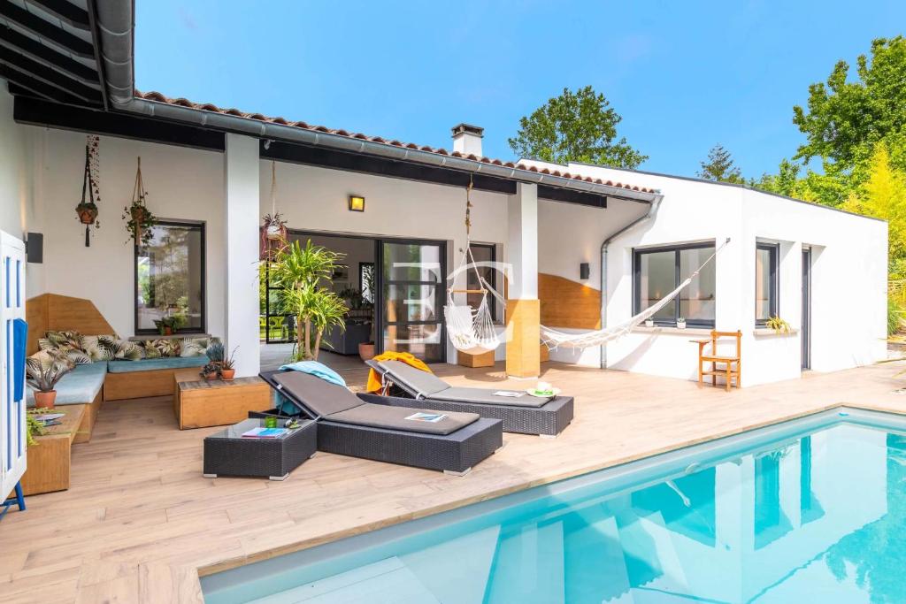 Villa Easy Clés- Gorgeous 4 bedrooms villa with heated pool 42 Impasse Teilleria, 64200 Biarritz