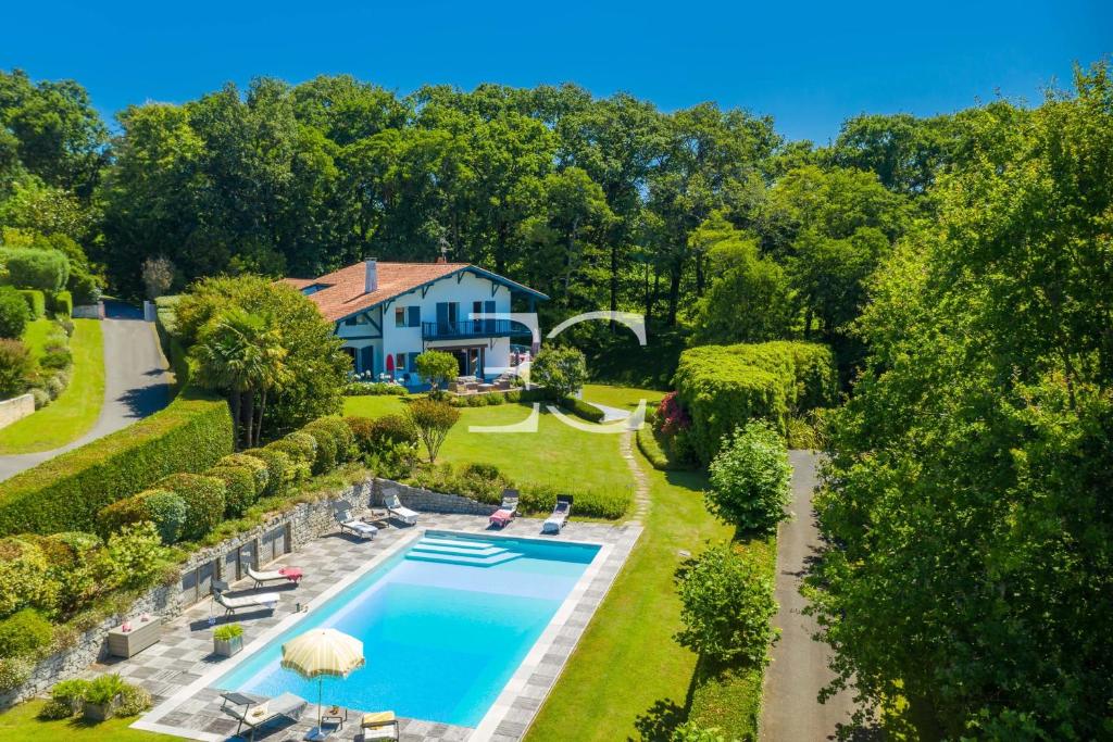 Villa Easy Clés- Splendid 8 bedrooms property & pool 6 Green de la Redoute Espagnole, 64200 Arcangues