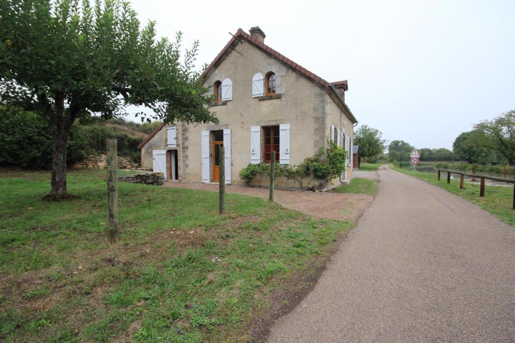 Maison de vacances Ecluse d'Aiguilly Ecluse d'Aiguilly n°17, 58110 Alluy