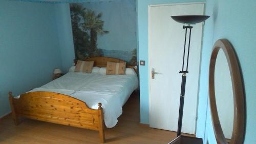 B&B / Chambre d'hôtes ECOLOCOUETTE 87 Rue Saint-Sébastien Poissy