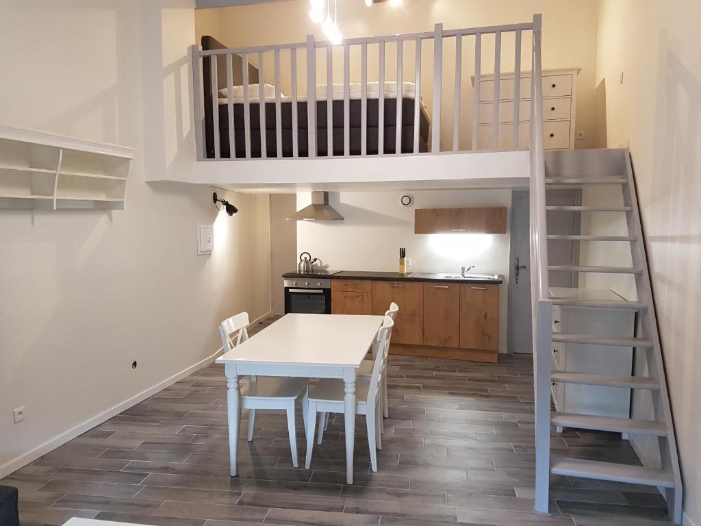 Appartement Edelweiss 9 Place de la Liberté, 34150 Saint-Guilhem-le-Désert