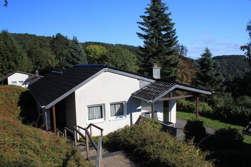 Maison de vacances EifelLandhaus Ferienstraße 905, 54636 Biersdorf am See