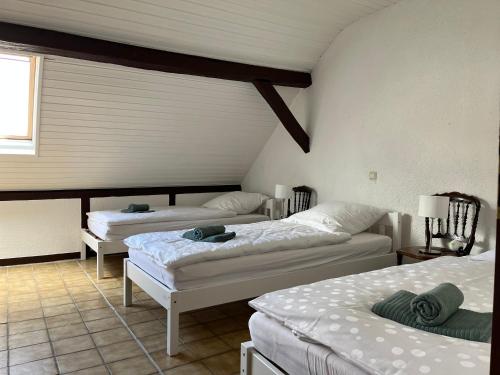 Appartement eine Wohnung für 7 Personen, Self Check-in auch zu später Stunde 6 Lichtenberger Straße Fränkisch-Crumbach