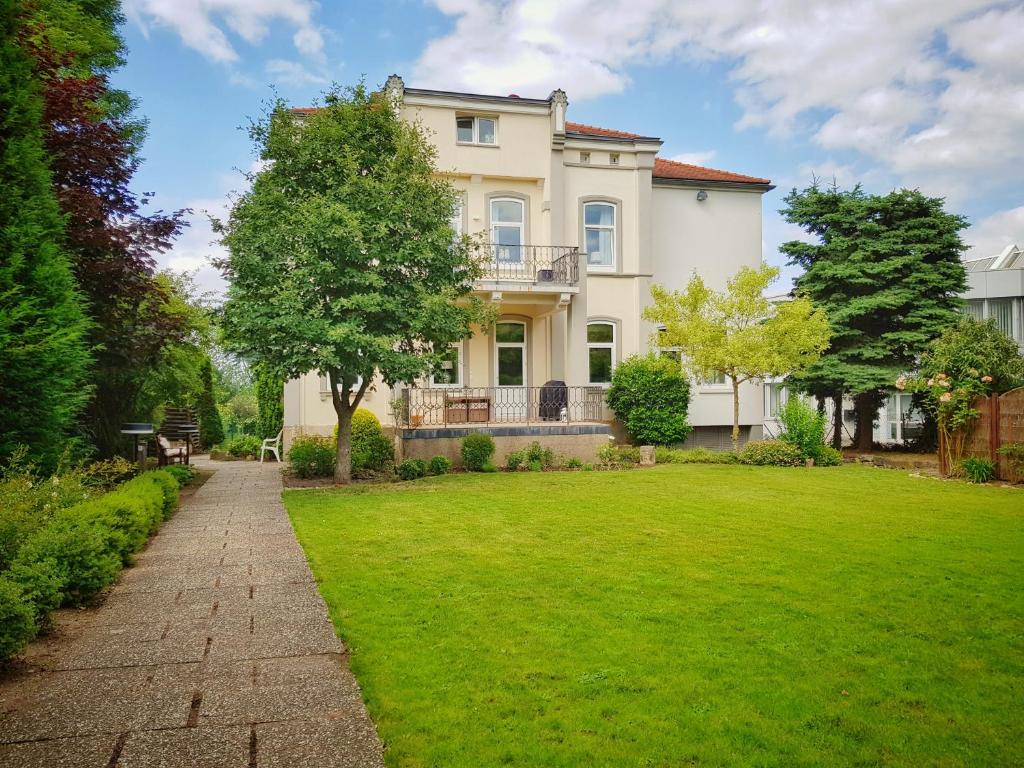 Maison d'hôtes Einzigartige Jugendstil-Villa im Herzen von Kassel Kölnische Straße 56, 34117 Cassel