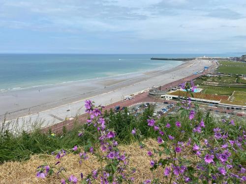 El arco iris entre port et plage Dieppe france