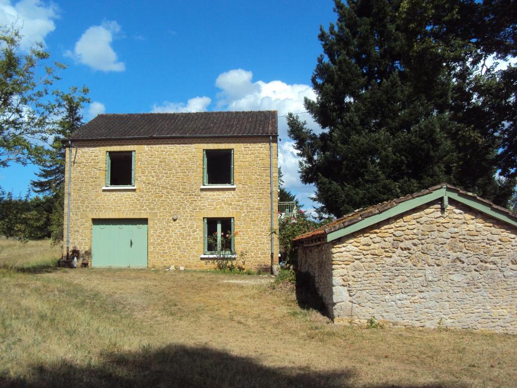 B&B / Chambre d'hôtes El gato negro la Terrière, 24290 Montignac