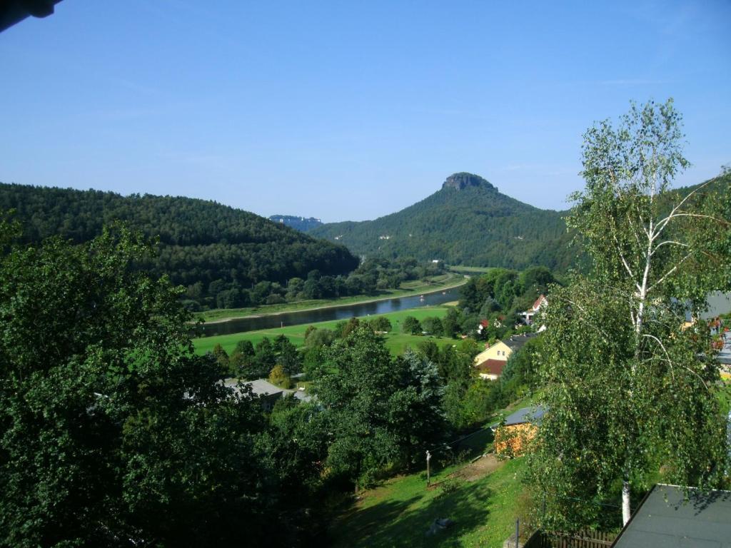 Appartement Elbblick Bergstr.10, 01814 Prossen