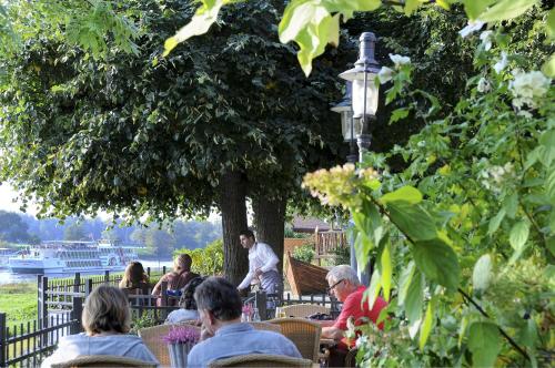 Elbterrasse Wachwitz Dresde allemagne