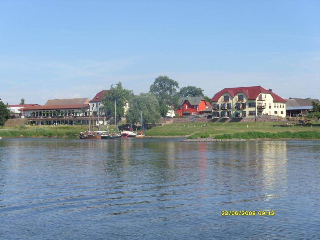 Maison d'hôtes Elbterrassen zu Brambach An der Elbe 2, 06862 Dessau