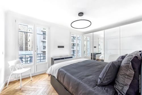 Appartement Elegant, Contemporary Style Apartment Faisanderie 96 Rue de la Faisanderie Paris