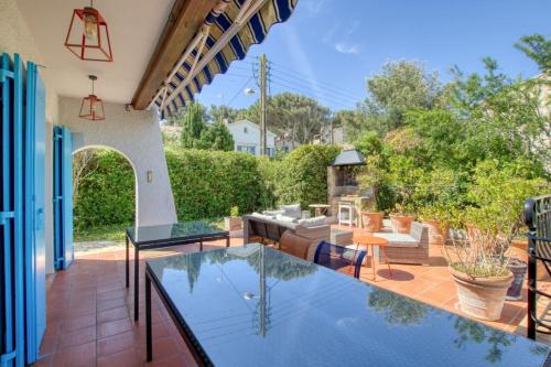 Maison de vacances Elegant House With Terrace Garden And Pool 162 Avenue de Verdun Sanary-sur-Mer