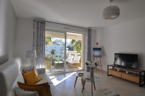 Elegant one-bedroom apartment with swimming pool - StayInAntibes - Le Vallon Antibes france