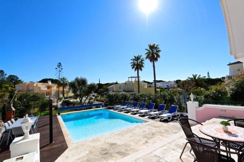 Villa Elegant Vilamoura Old Town Villa Villa Camilla 6 Bedrooms Pool Table 310242 Rua da Suiça Vilamoura