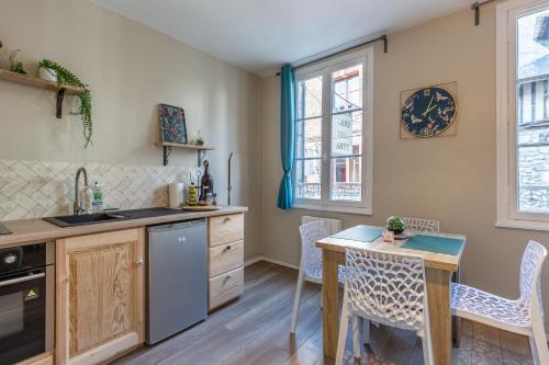 Appartement Emeraude - Cozy nest 3 - 2p - Heart of historic district 11 rue du puits Honfleur