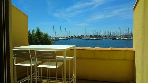 Appartement EN BORD DE MER Rue du compas Gruissan