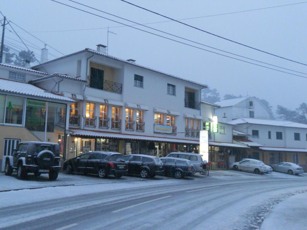 Maison d'hôtes Encosta da Serra Av. Comercio 52, Sabugueiro, 6270-151 Sabugueiro