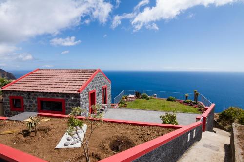 Endless Blue House Arco da Calheta portugal