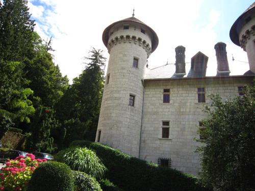 Enticing Apartment in Castle in Northern Alps near forest Serrières-en-Chautagne france