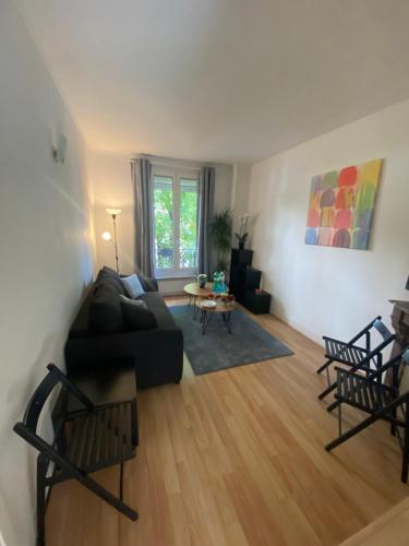 entire apartment for 6 people Paris france