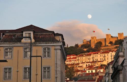 Entre o Carmo e a Trindade Lisbonne portugal