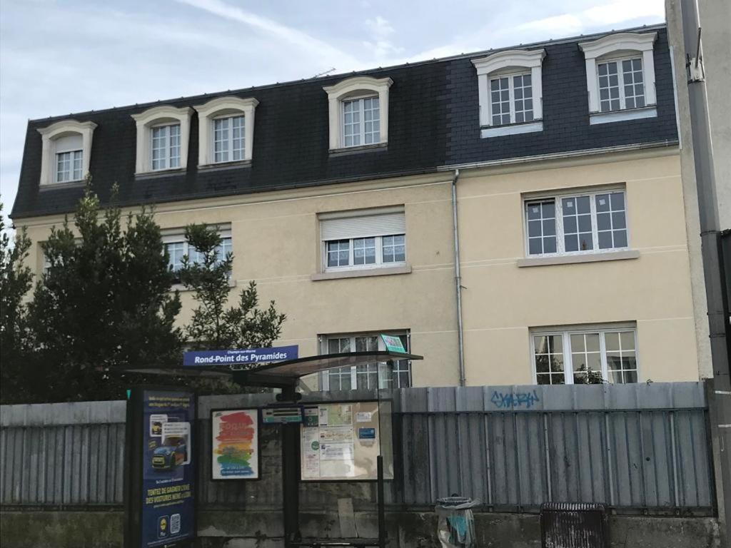 Appartement Entre Paris et Disney appartement cosy 5 personnes 37 boulevard de la République 2e étage, 77420 Champs-sur-Marne