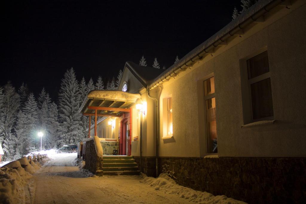 Appartement Erzgebirgsidyll Breitenbrunn Ferienwohnung Am Sauberg 10, 08359 Breitenbrunn/Erzgeb.