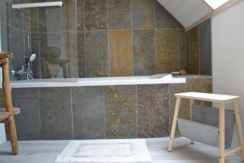 Séjour chez l'habitant ESCALE A VILLEPERDUE chambre NERINGA La Barillonnerie La Grande Maison