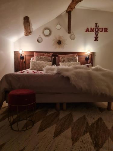 Appartement Escapade Veyloise-Nuit romantique-Spa-Champagne 28 Grande Rue Pont-de-Veyle