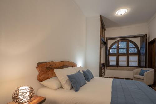 B&B / Chambre d'hôtes Escola do Fado Estrada 243 – Vila Fernando (Antiga Escola Primária) Vila Fernando