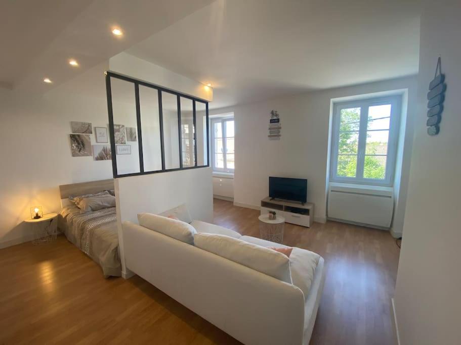 Appartement Esprit Cosy 139 Avenue du Maréchal Juin, 39100 Dole