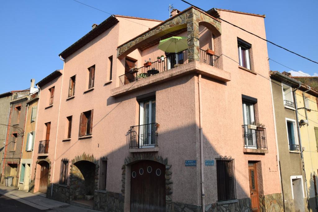 Maison de vacances Estagel 2 Avenue Roger Salengro, 66310 Estagel