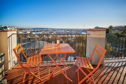 Appartement EXCEPTIONNEL 3 PIECES AVEC TERRASSE VUE SUR VIEUX PORT CENTRE VILLE l! A2B195 Félix faure, 31 Cannes