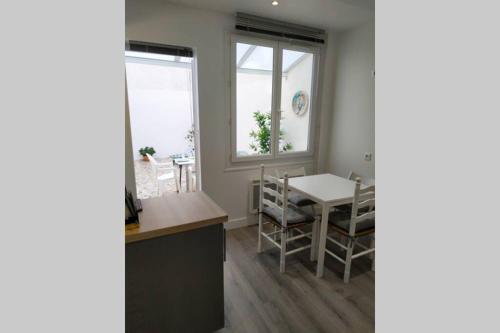 Appartement Exceptionnel : hypercentre Biarritz T2 avec patio 16 Rue Jean Bart Biarritz