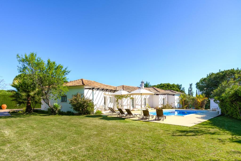 Villa Exclusive Villa Toulouse with pool in Falesia Algarve Rua dos Foros, 8200-596 Albufeira