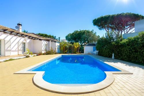 Exclusive Villa Toulouse with pool in Falesia Algarve Albufeira portugal