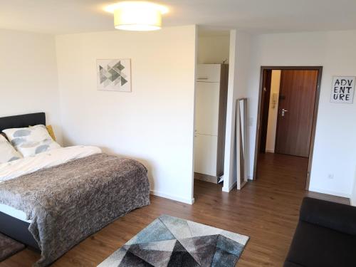 Appartement Exklusives Apartment zw. LU und Speyer mit Aufzug 36 Woogstraße Neuhofen