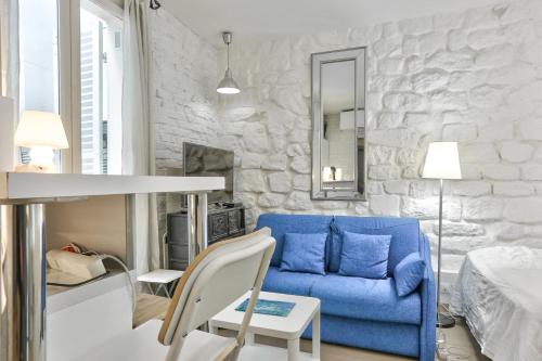 Exquisite studio for 2 - Brochant Paris france