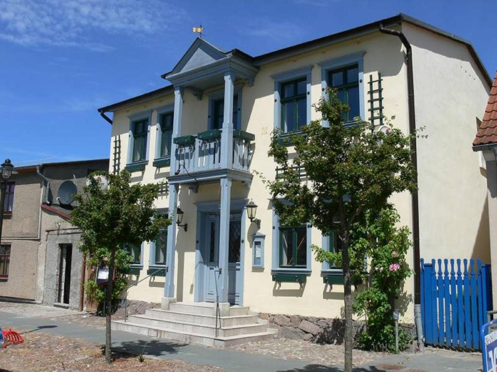 Maison de vacances F-1065 Brunnenaue Haus Terrasse, für Gruppen geeignet Ernst-Thälmannstr. 38 38, 18551 Sagard