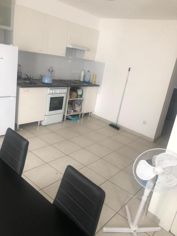 Appartement F2 centre ville 18 Rue Jean Payra, 66000 Perpignan