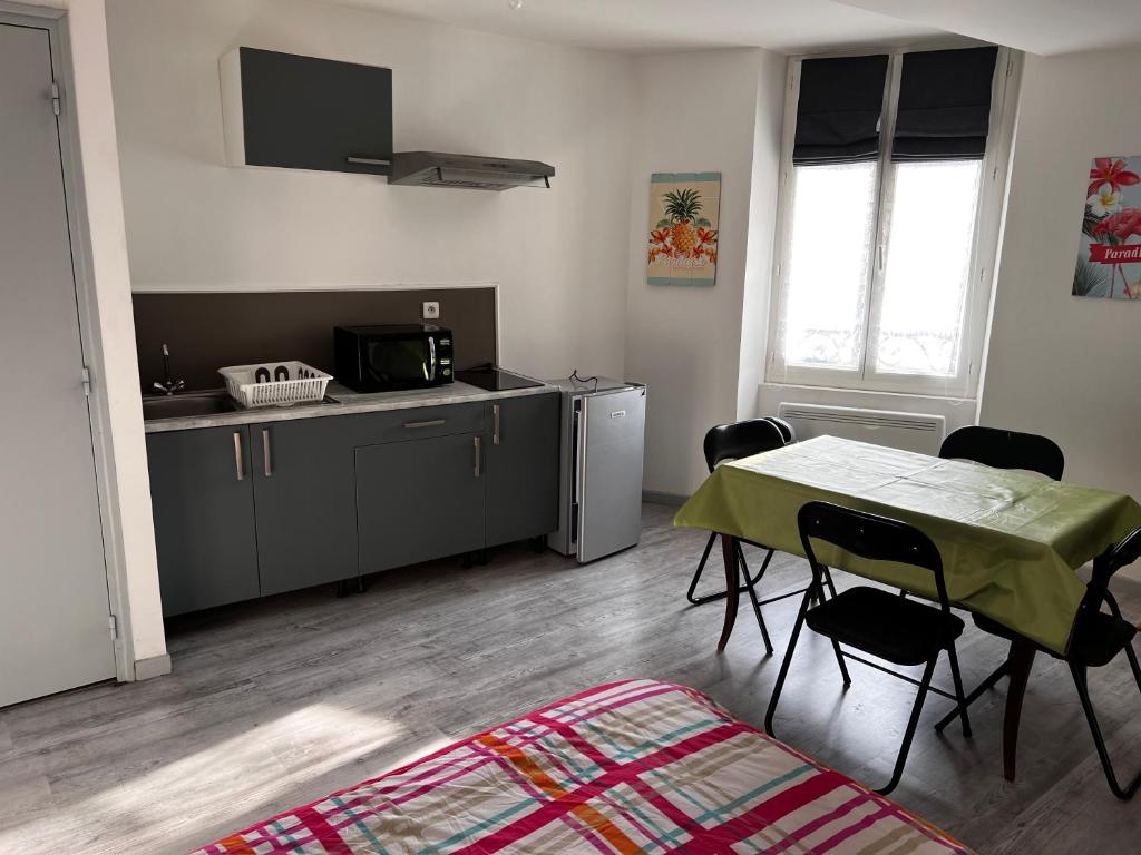 Appartement F2 gatinais 21 Rue Georges Tonnelat, 45300 Pithiviers