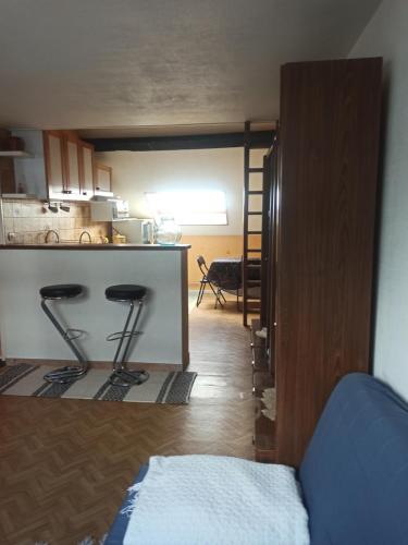 Appartement F2 + mezzanine idéal 2/3pers 21 Avenue du 4 Septembre Aurillac