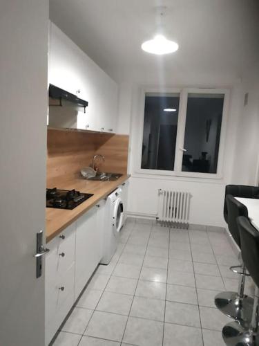 F4 , 2ch, 97m2, lumineux, tout confort, haut débit Troyes france