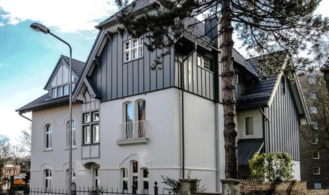 B&B / Chambre d'hôtes Fabrikantenvilla Neanderstraße 39, 40699 Erkrath