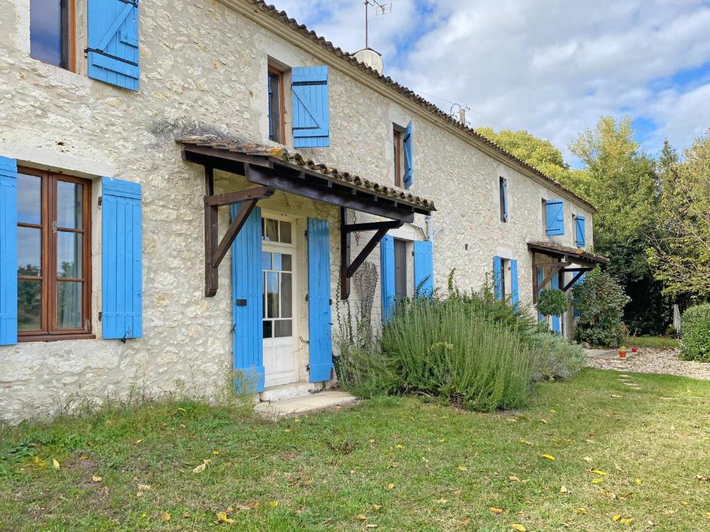 Maison de vacances Fabulous 9-Bed House in Eymet Sainte-Marthe, 24500 Eymet