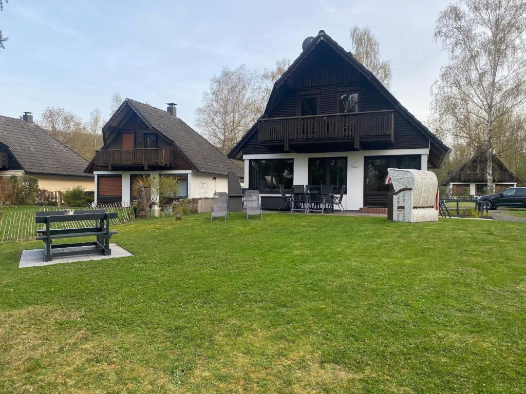 Maison de vacances Familienfreundliches Ferienhaus für 6 Personen Zum Silbersee 3, 34621 Frielendorf