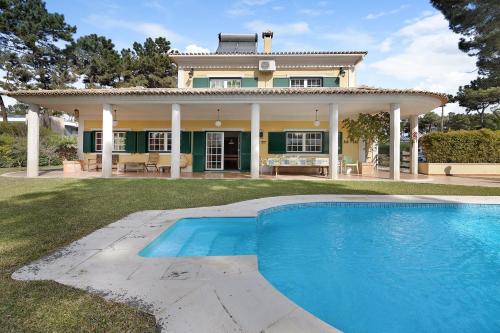 Family Friendly Villa Aroeira Golf Aroeira portugal