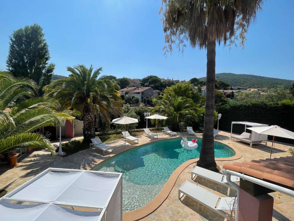 Villa Fantastic pool villa 900m to the beach; with extravagant big garden 77 Avenue de la Nasque, 83120 Sainte-Maxime