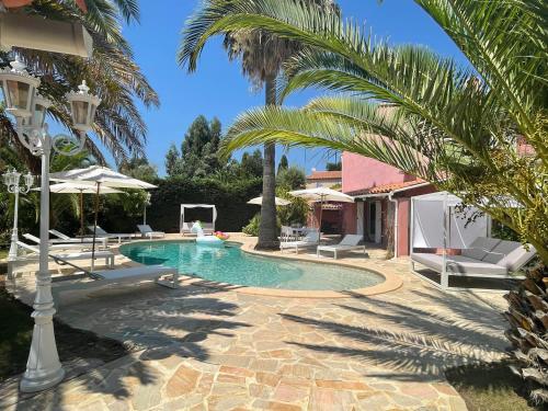 Fantastic pool villa 900m to the beach; with extravagant big garden Sainte-Maxime france