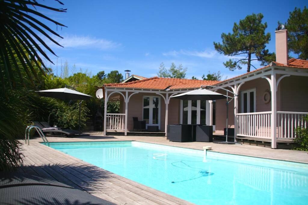 Maison de vacances Fantastic villa with pool close to bay and ocean 19 Avenue des Frégates, 33950 Lège-Cap-Ferret